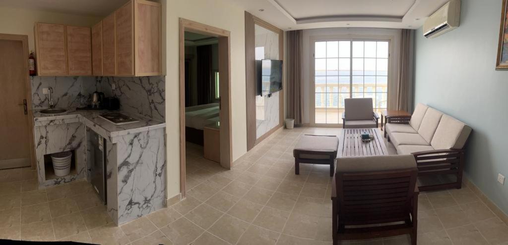 יאנבו Al Ahmadi Plaza Resort מראה חיצוני תמונה