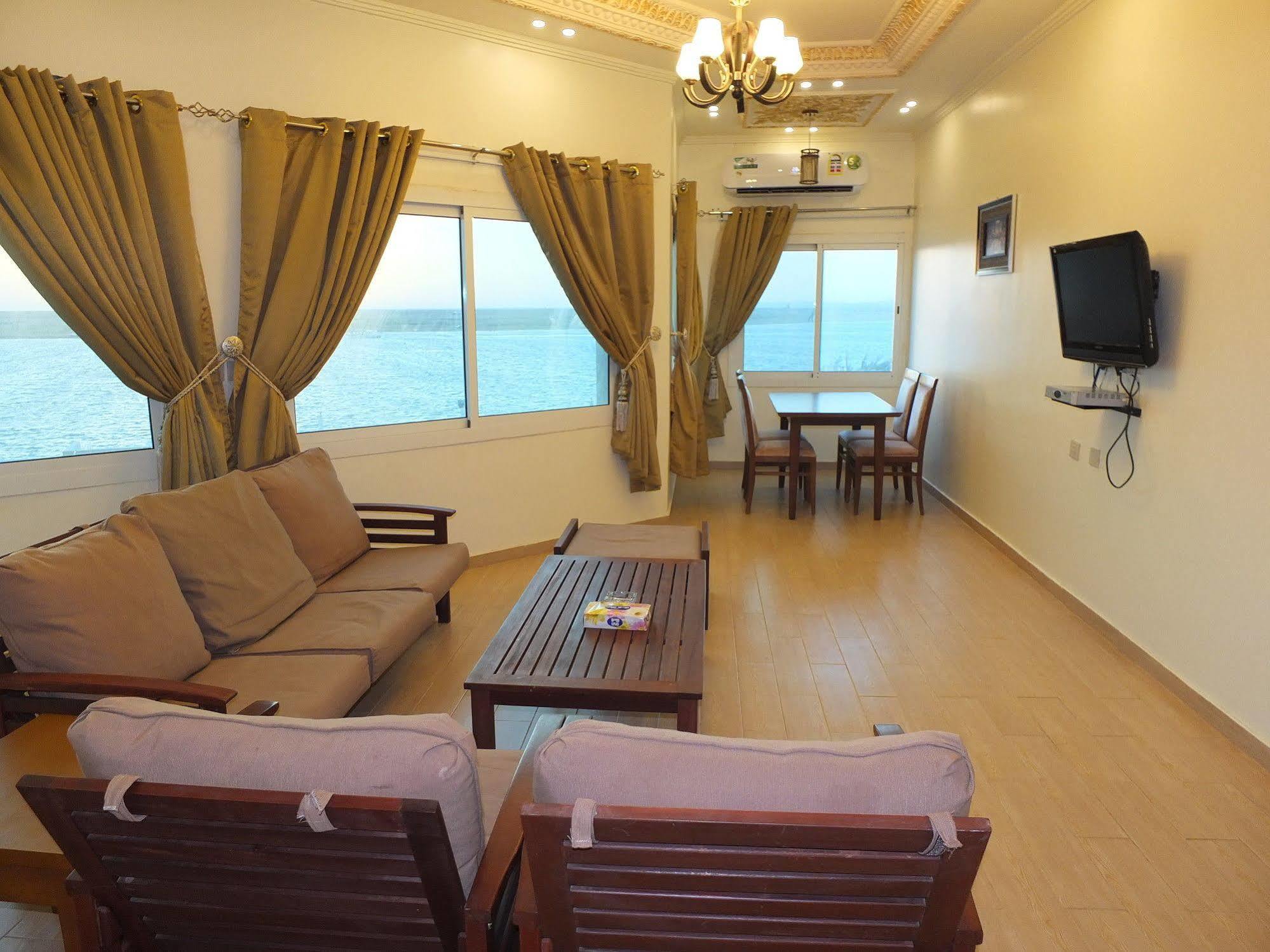 יאנבו Al Ahmadi Plaza Resort מראה חיצוני תמונה