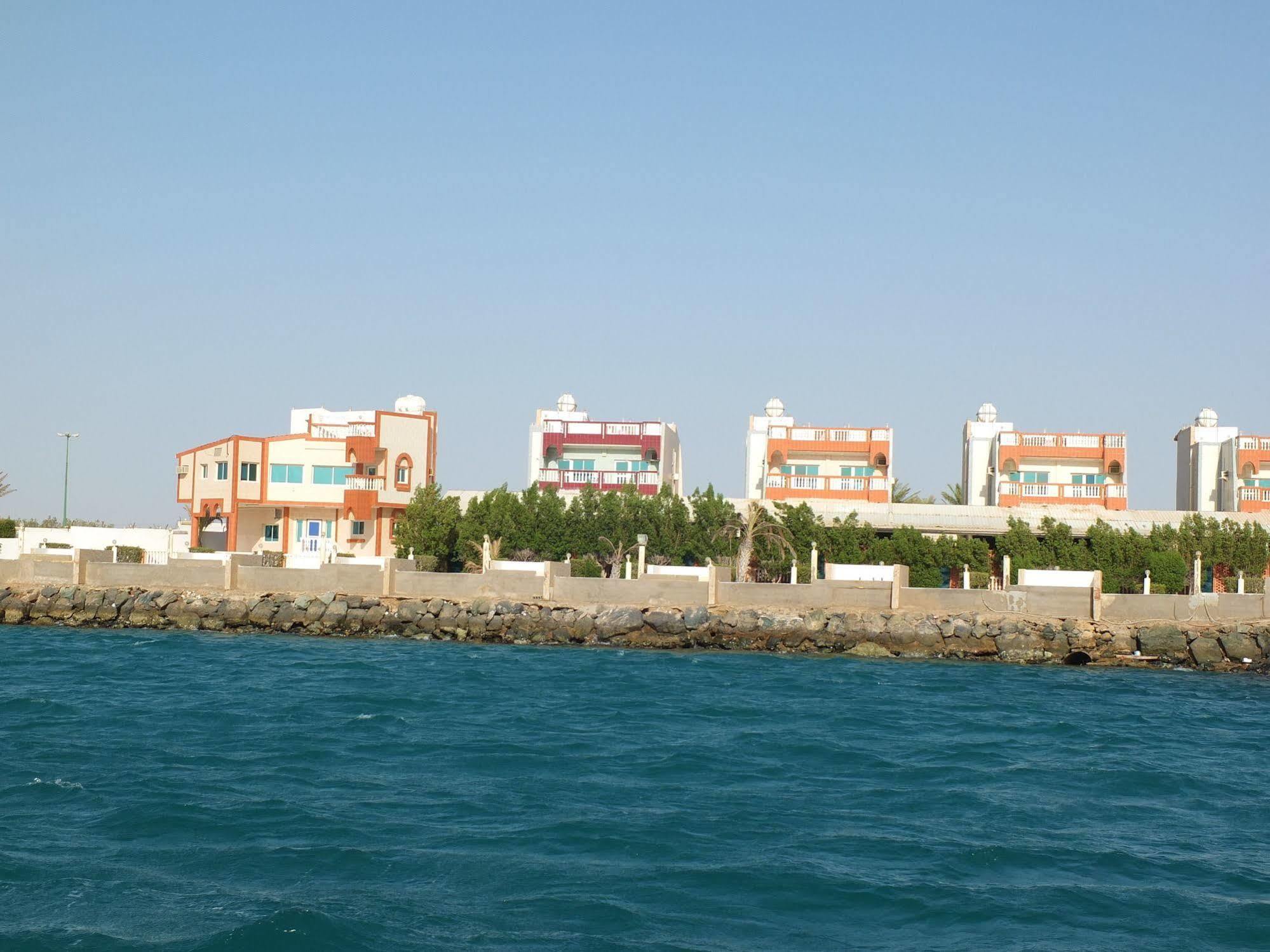יאנבו Al Ahmadi Plaza Resort מראה חיצוני תמונה