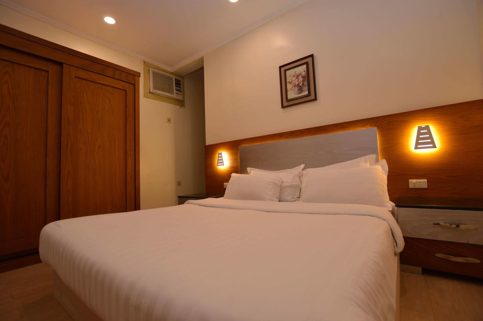יאנבו Al Ahmadi Plaza Resort מראה חיצוני תמונה